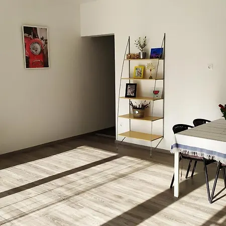 Apartment Siraly