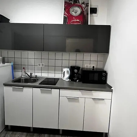 Siraly Apartment *